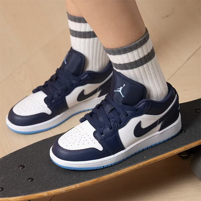 NIKE耐克大童AIR JORDAN 1 LOW (GS)运动训练篮球鞋553560-404