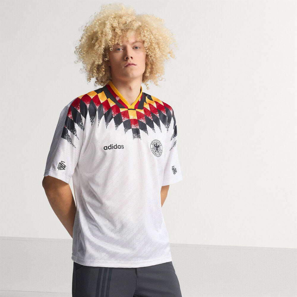 滔搏adidas阿迪达斯男子德国队足球文化运动休闲短袖T恤JN3705