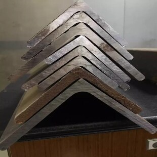 新角铁钢材镀锌角钢40x40型材国标50Dx50三角铁不等边三角钢条30x