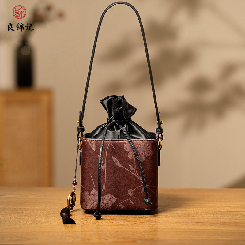 良锦记非遗香云纱方盒包新中式国风包包送礼晚宴汉服牛皮单肩女包,箱包皮具/热销女包/男包,小方包,淘宝优惠券,粉丝福利购,淘宝优惠卷