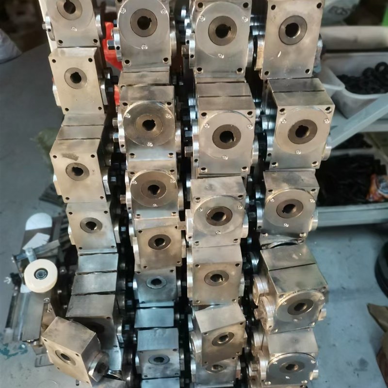 纸箱机械设备配件印刷开槽机配件涡轮盒 涡轮箱 带压盖带标签