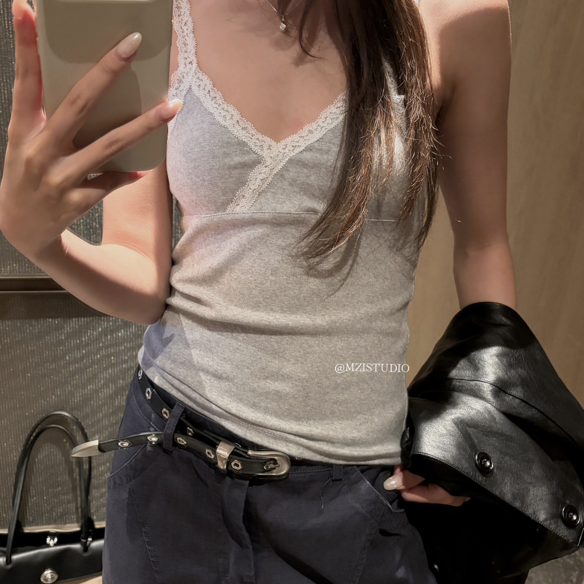 MZI STUDIO-穿搭配吊带背心棉料)(蕾丝边拼接不规则)13358#图片