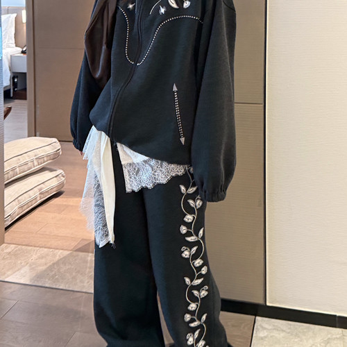 XTZ STYLE-风穿搭绣花棒球服短外套设计感卫衣外套(单卖外套)6006