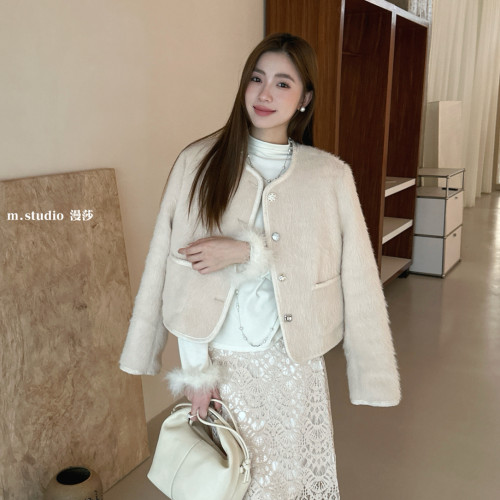 MSTUDIO漫莎-形扣气质拉毛织带边90白鸭绒毛毛保暖羽绒服外套7957