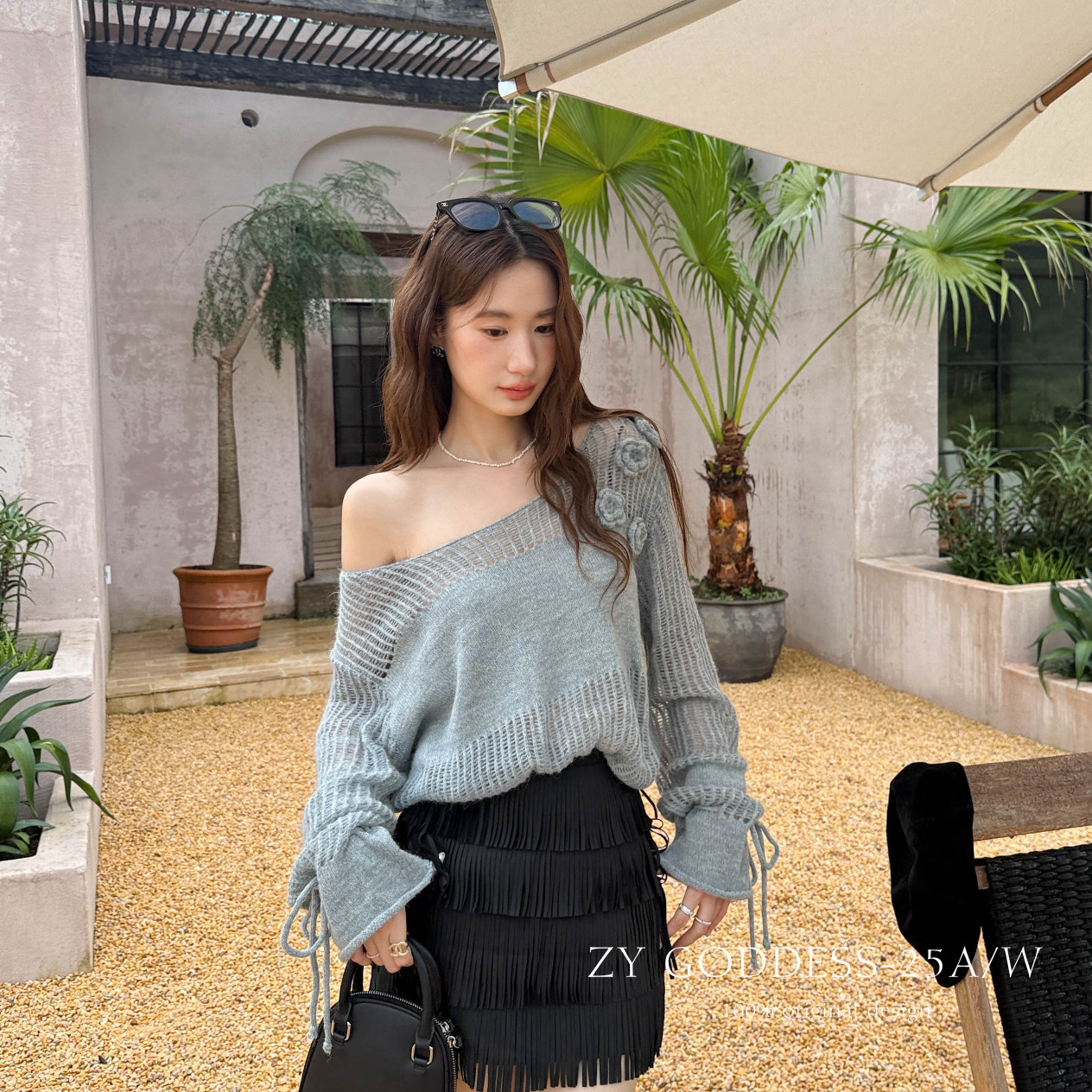 ZY GODDESS-流款韩系温柔氛围感立体手工钩花圆领镂空宽松针织衫