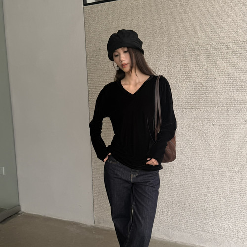 摩登197-秋上新简约丝绒面料V领长袖上衣长袖T恤M8809-6