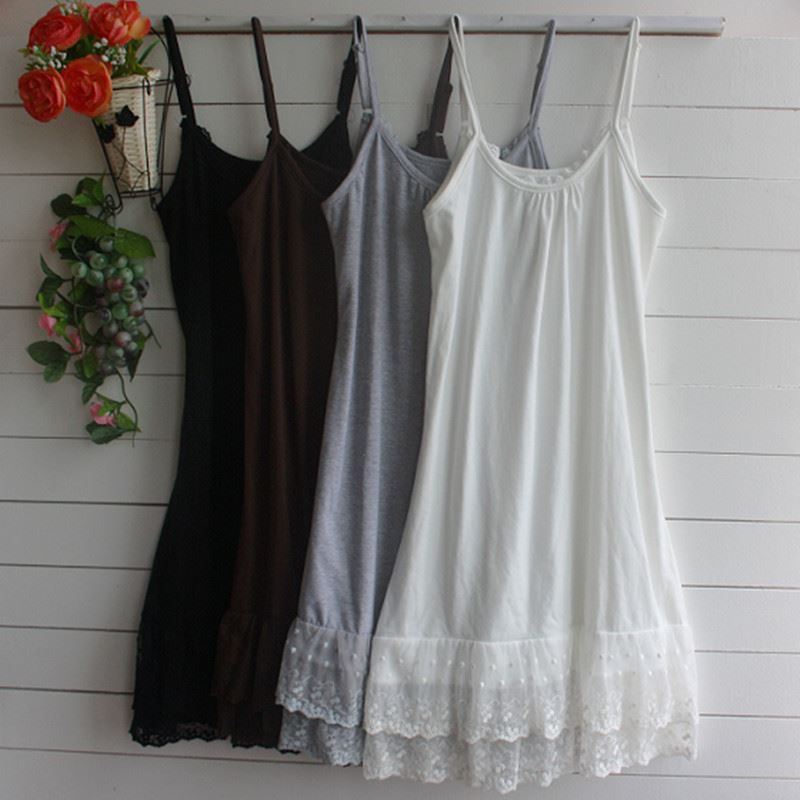 2022A lace-trimmed sling dress新款蕾丝花边修身吊纯色带连衣裙