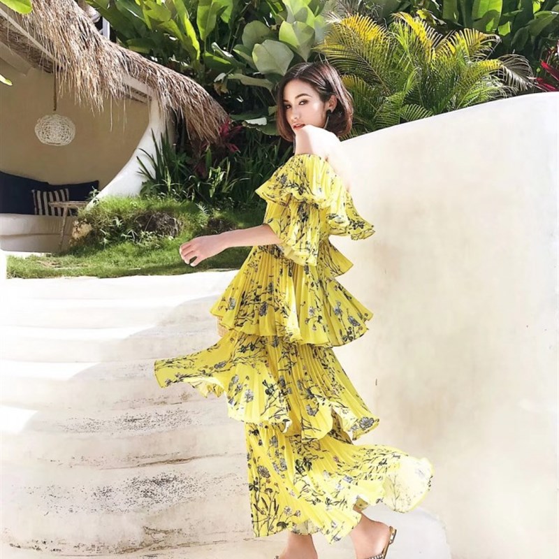 春夏新款女装黄色印花露肩百褶显瘦仙女长裙旅游T度假海边连衣裙