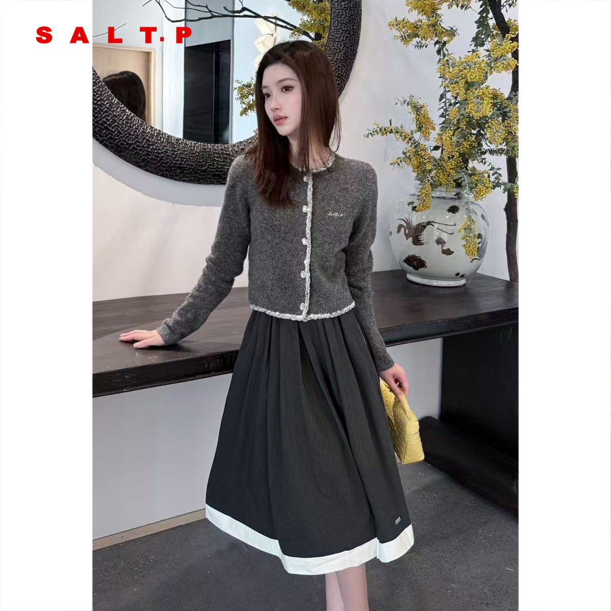 SALT.P可颜2025年春季新款羊毛混纺MIU系小香风针织衫女短款上衣