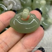 和田玉青海玉石如意锁吊坠diy配件小提溜挂件男女款 式 料饰品批发