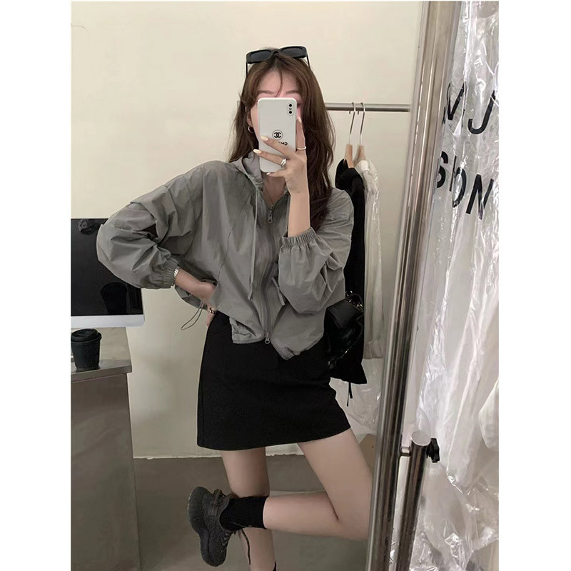 休闲薄透气速干防晒衣女款夏季2025新款防紫外线小个子短款冲锋衣