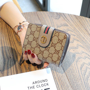 卡包钱包二合一女士2023新款折叠短款简约大容量多卡位网红高级感