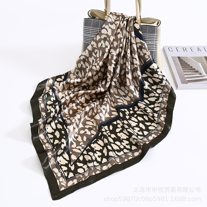 时尚百搭旅游防晒披肩豹纹印花丝巾色丁头巾90x90方巾女一件代发