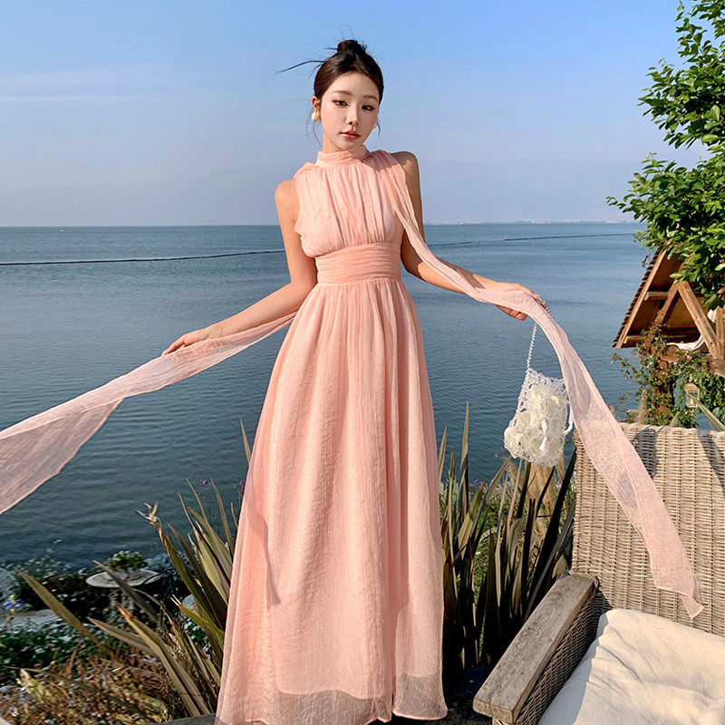 直销仙女粉色飘带挂脖连衣裙夏季法式气质高级感温柔飘逸海边度假