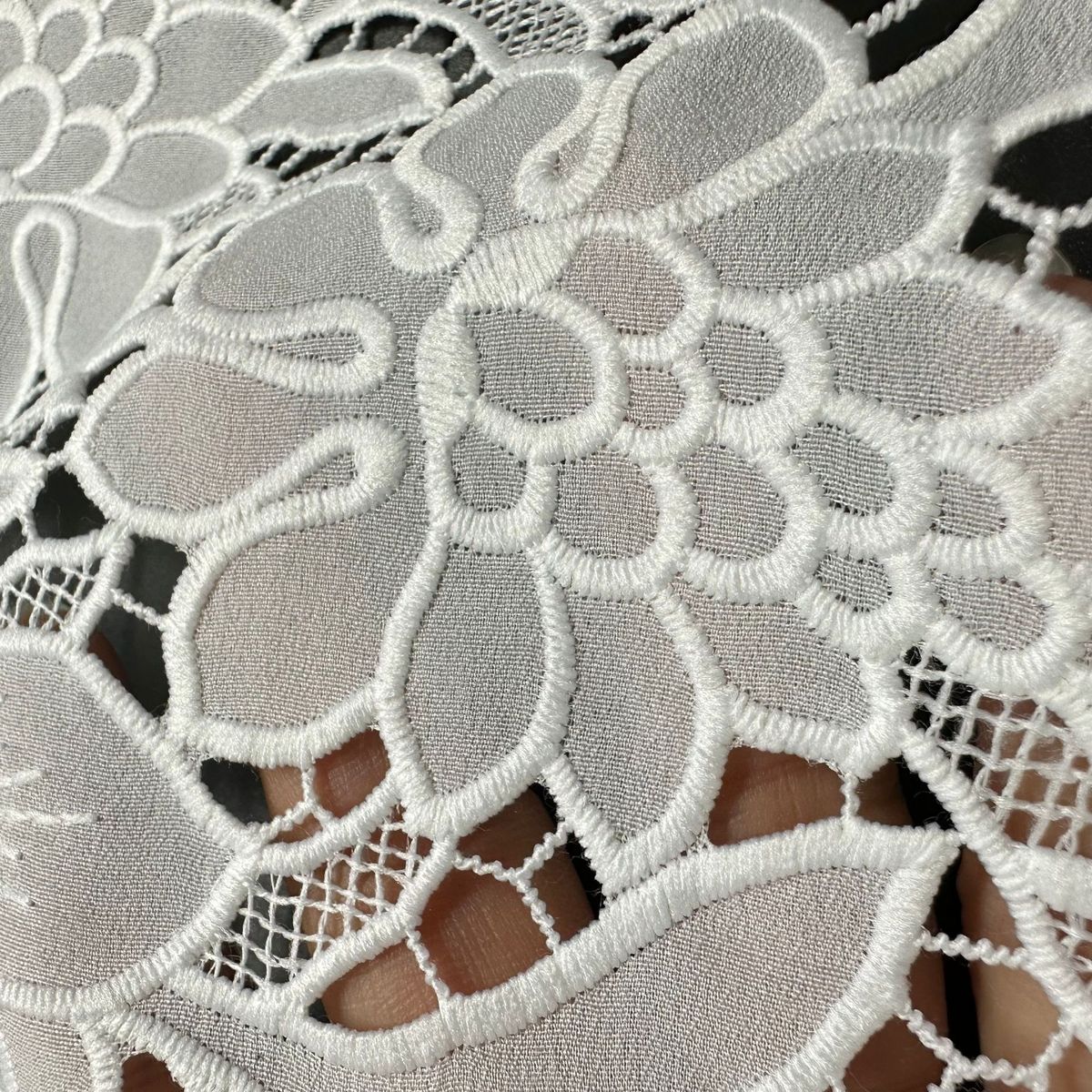 激光绣花绒布面料蕾丝水溶绣花布料剌服装面料高端绣面料sdq206