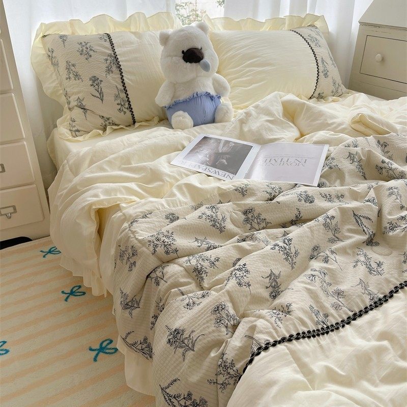 梨梦 素锦余白 碎花夏凉被四件套夏季薄被子可机洗单双人空调被芯,床上用品,化纤被,淘宝优惠券,粉丝福利购,淘宝优惠卷