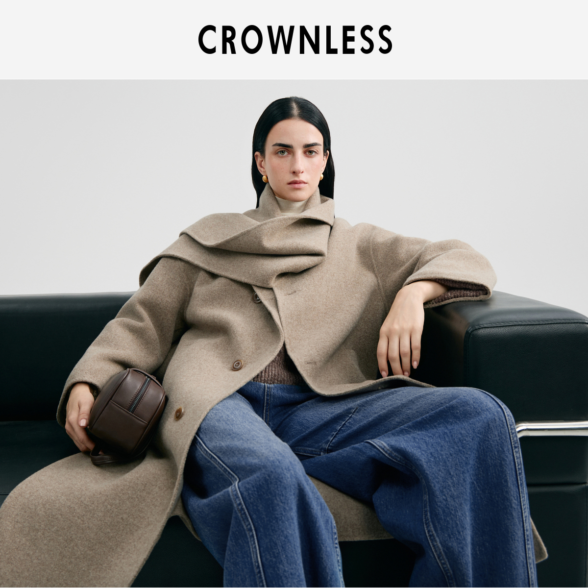 双面撞色羊毛双面呢 连帽落肩袖 造型感系带