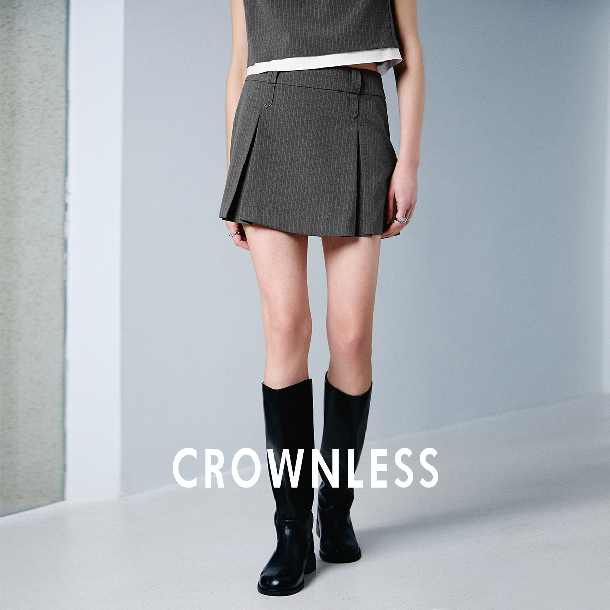 细条纹西装面料A字短裙