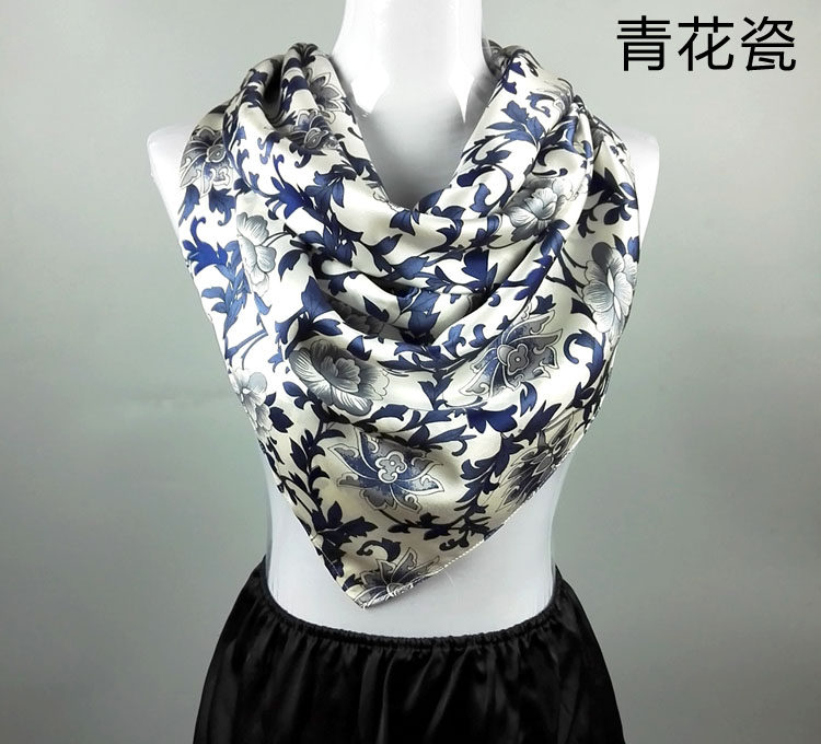 新品丝绸围巾女士素绉缎大方巾印花披肩古典青花瓷订做纯真丝丝巾