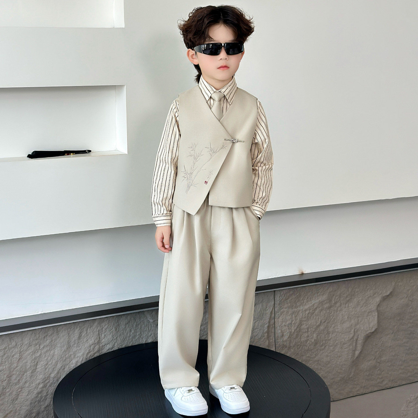 男童西装套装国风高级感儿童主持人服装2026春秋男孩中式演出服装