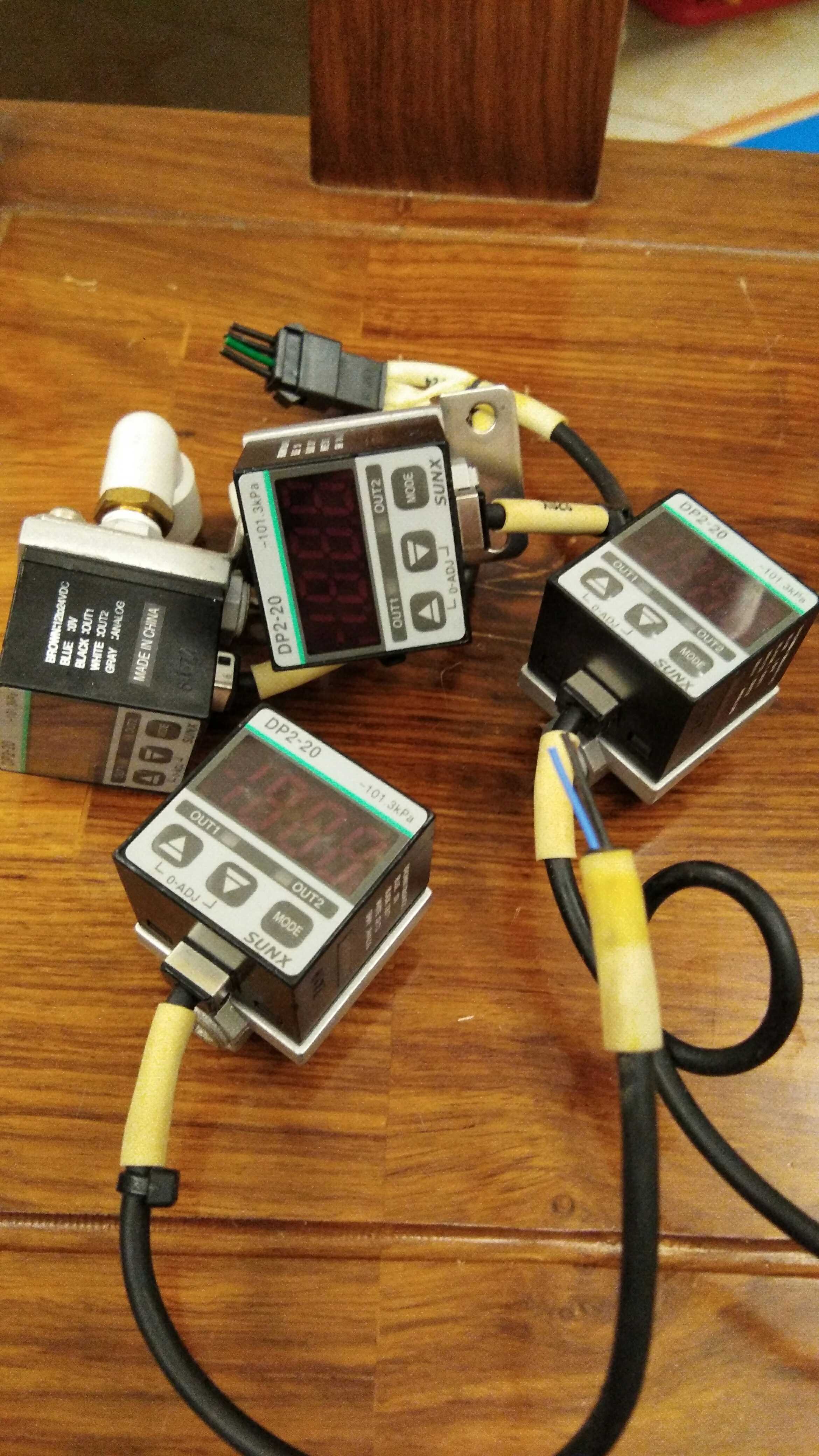 SUNX DP2-20 神视 压力开关 压力传感器 数字显示屏 真空表 拆机