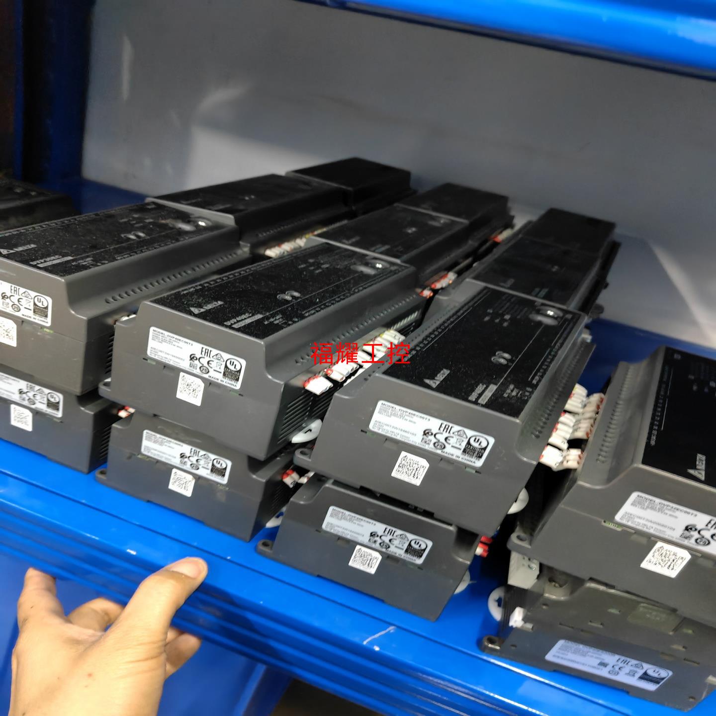 台达PLC型号DVP40EC00T3仓库有20台左右质【询价】