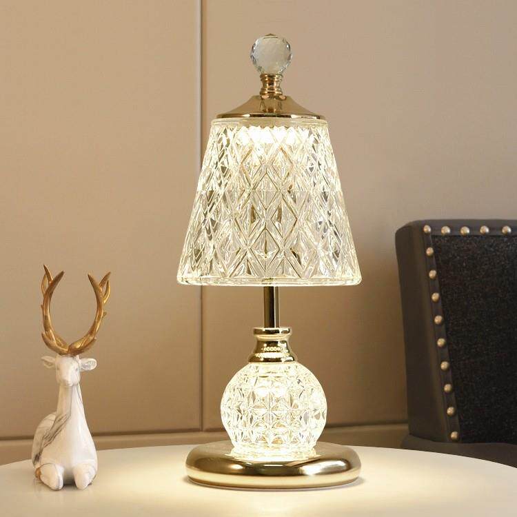 轻奢水晶台灯卧室床头灯高级感2025年新款简约高端主卧床头柜夜灯