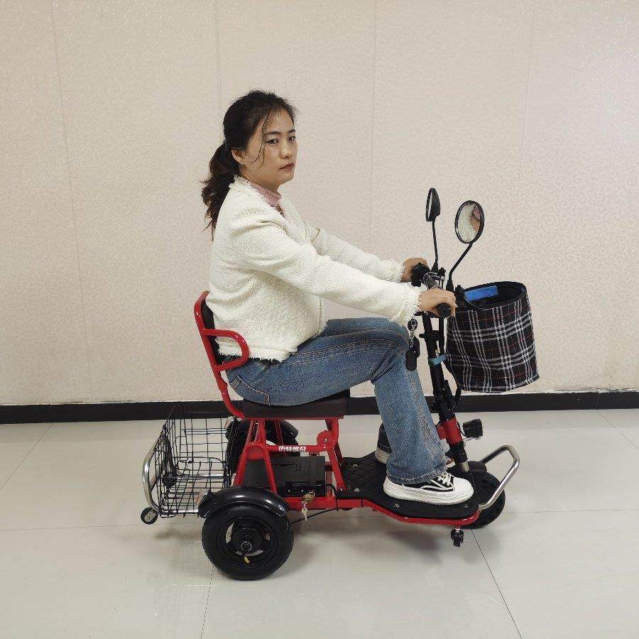 火爆新款迈特维奇折叠锂电小三轮老年代步旅行专用便携实用电动车