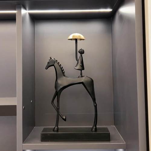 现代轻奢玄关抽象艺术人物摆件样板房客厅电视柜办公室装饰工艺礼