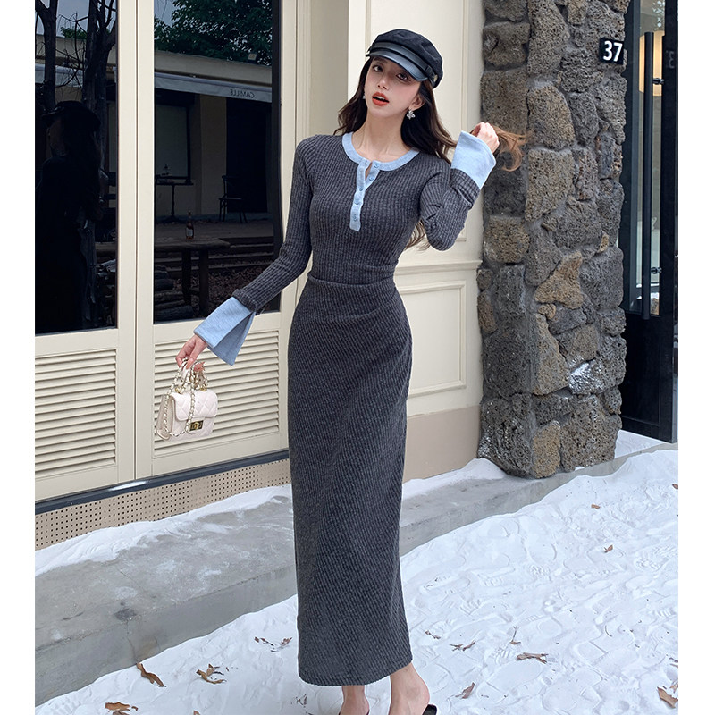 外贸出口转内销配大衣的长袖针织连衣裙女秋冬韩系穿搭法式小众撞