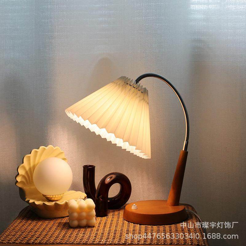 法式复古创意简约氛围灯实木台灯民宿卧室床头儿童房看书学习台灯,鲜花速递/花卉仿真/绿植园艺,割草机/草坪机,淘宝优惠券,粉丝福利购,淘宝优惠卷