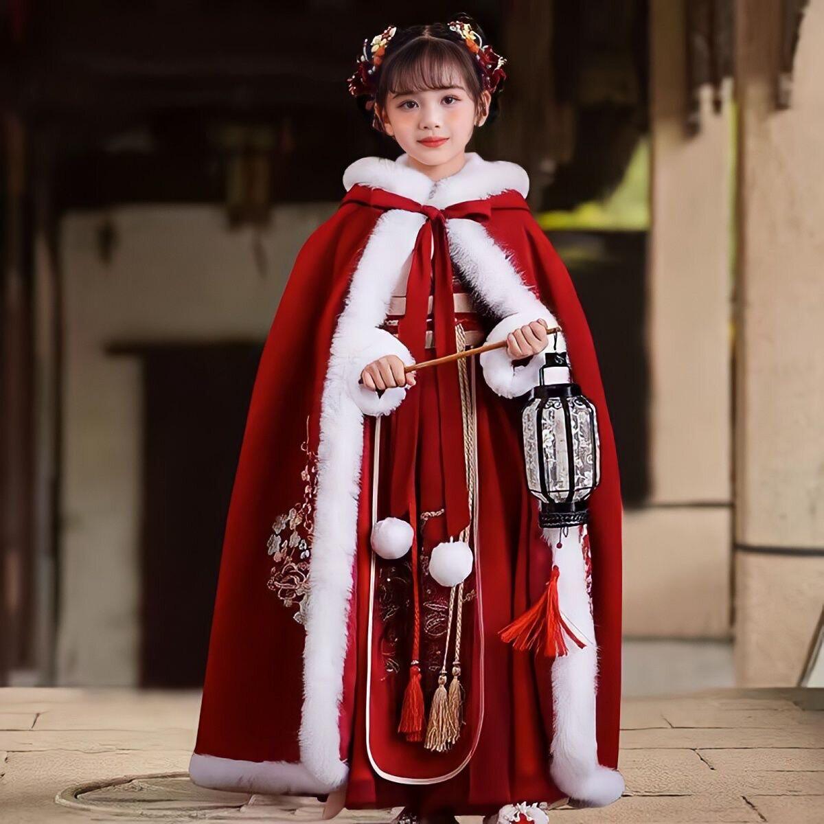 DHWA女童冬季拜年服2026新年古装加厚过年披风斗篷新款中国风