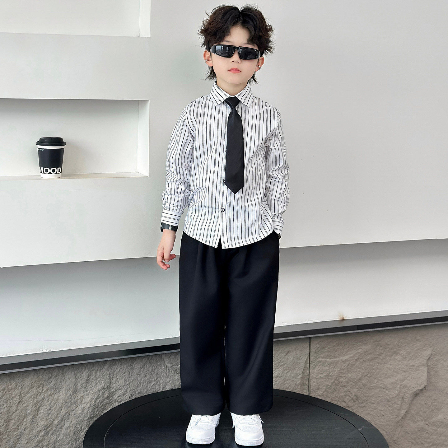 韩国Uamtor男童礼服套装2026秋季新款儿童生日宴条纹衬衫帅气西服