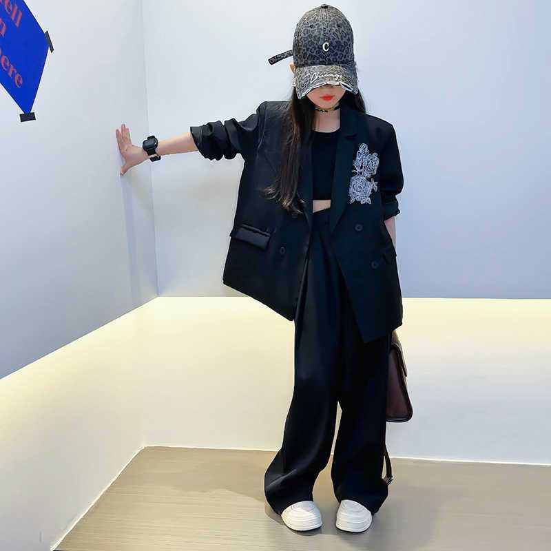 韩国Uamtor女童西服套装秋装2026新款洋气女孩黑色刺绣西装两件套