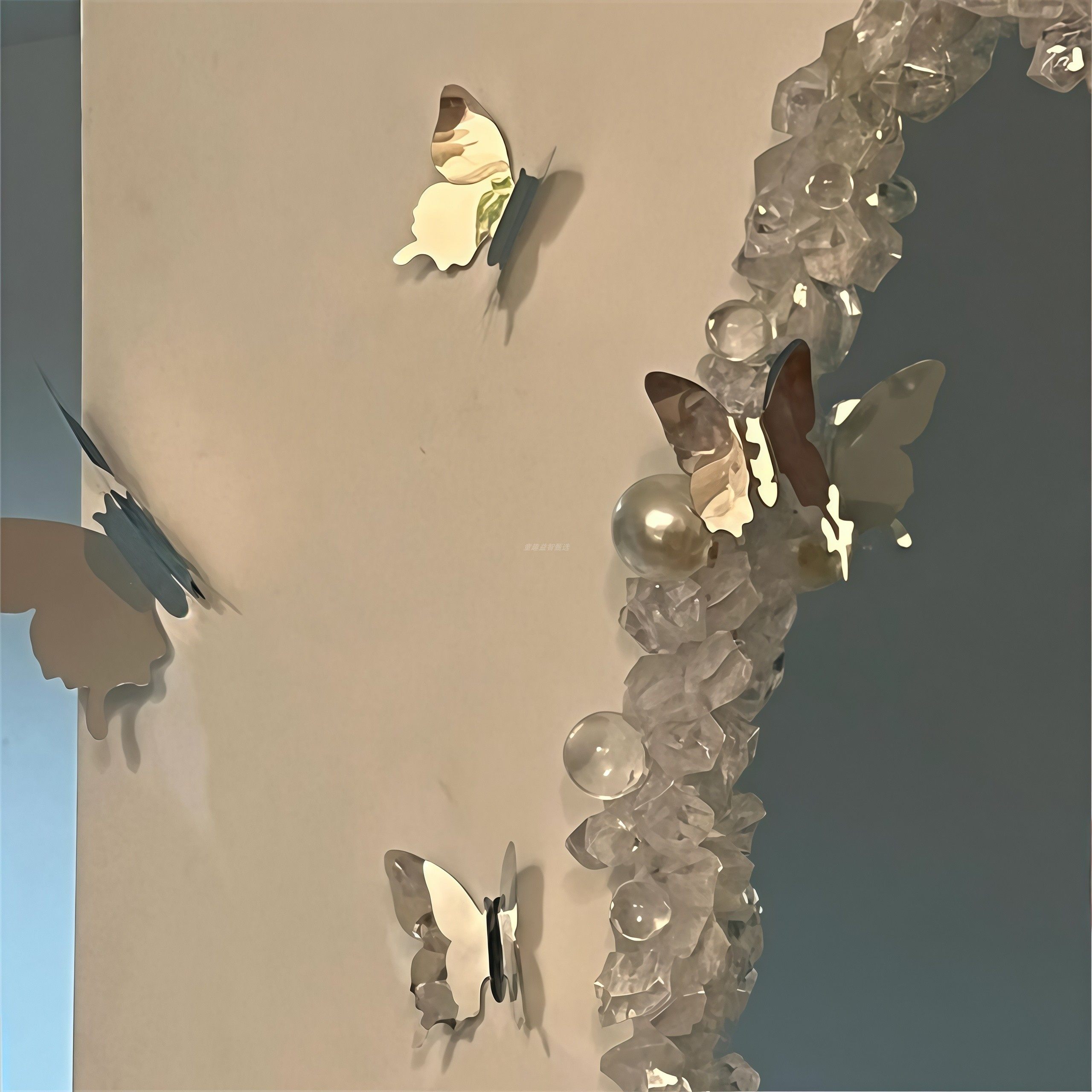 轻奢镜面蝴蝶墙面装饰高级感ins风闪动镜子装饰拍照道具卧室贴饰,家居饰品,文化墙贴,淘宝优惠券,粉丝福利购,淘宝优惠卷