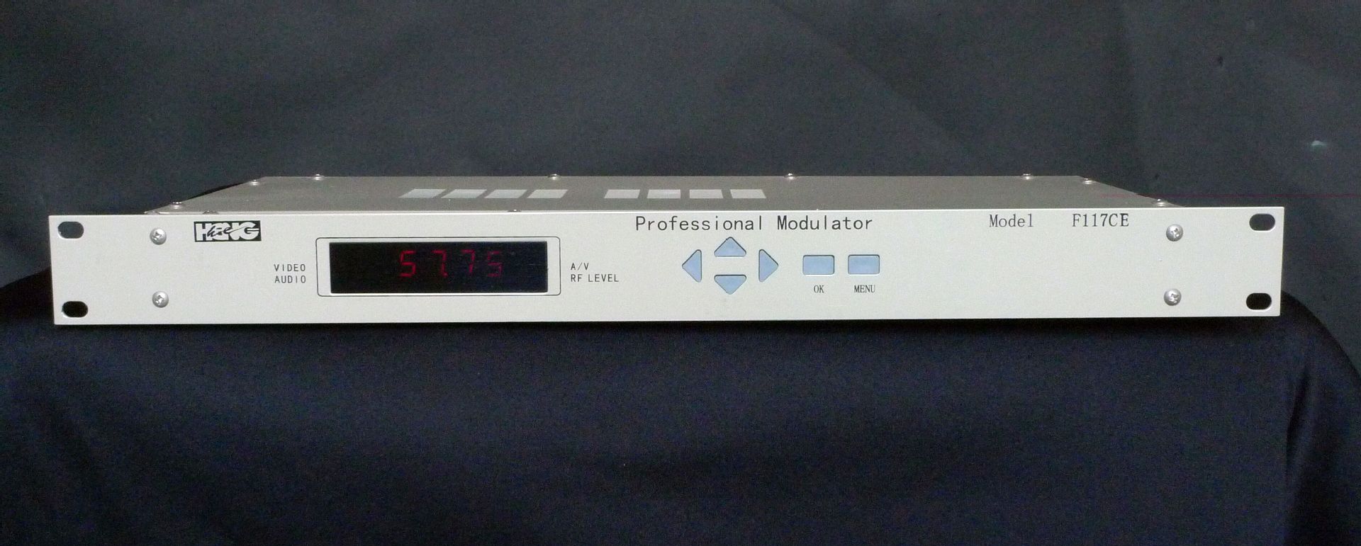 48.5-860MHz邻频捷变调制器