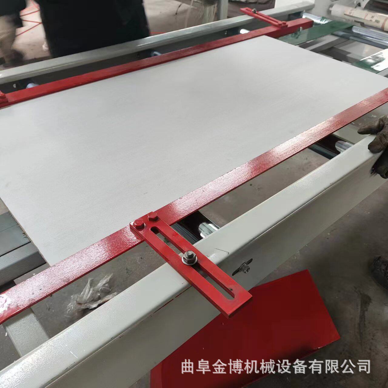 防火玻镁板双面彩钢复合机PVC石膏板自动贴面平贴机冷胶覆膜机