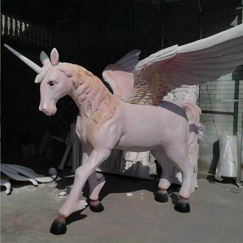 泡沫模型马雕塑旋转木马拍照打卡道具婚庆装饰城堡独角兽美陈摆件