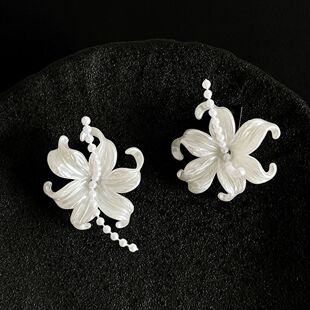 珠光鸢尾千金夹 立体侧边花朵饰 氛围感独特发夹 黑道风头饰