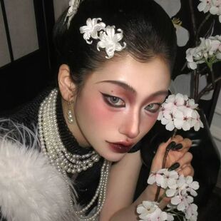 黑道千金~珠光鸢尾花发夹侧边夹独特立体花朵发饰氛围感夹子头饰