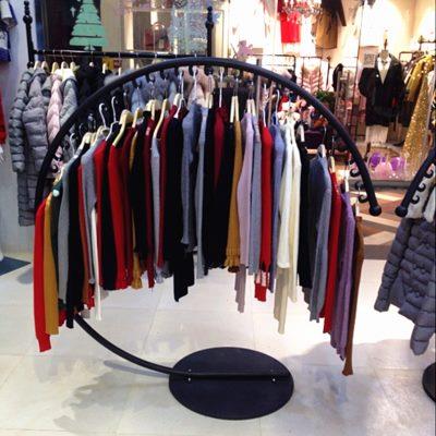 铁艺中岛服装架半圆形卖服装挂衣服架子服装店货架大c落地展示架