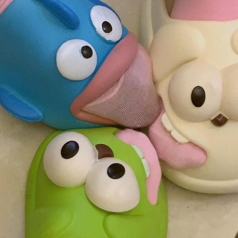 拖鞋大眼狗舌吻洞洞鞋大学生宿舍家居踩屎感防滑女包头凉拖鞋