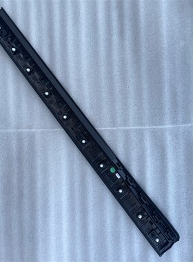 适配智己LS6 LS7 车门B饰条 车门亮条 防擦黑色亮条