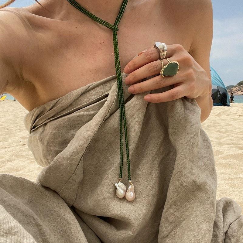 法式小众翡翠绿色尖晶天然巴洛克珍珠项链女ins高级感多用法长链