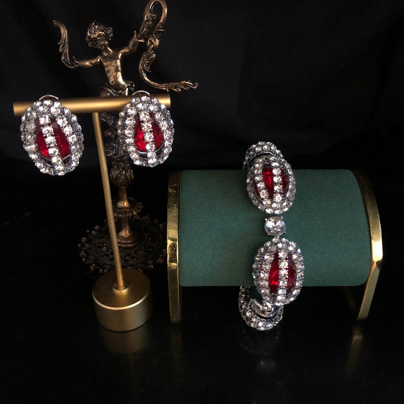 精致时尚首饰气质优雅铜材质红琉璃镶钻镂空手链耳钉中古百搭套装
