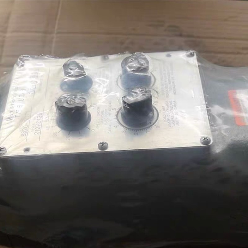 WOODWARD Type UGB-8调速器,型号8520-0071