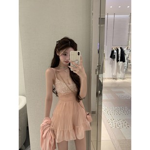 甜美气质名媛风露背亮片拼接吊带连衣裙女夏季 新款 纯欲风a字短裙