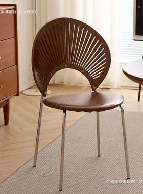 北欧金属餐椅家用网红贝壳餐桌椅轻奢现代简约椅子靠背复古太阳椅