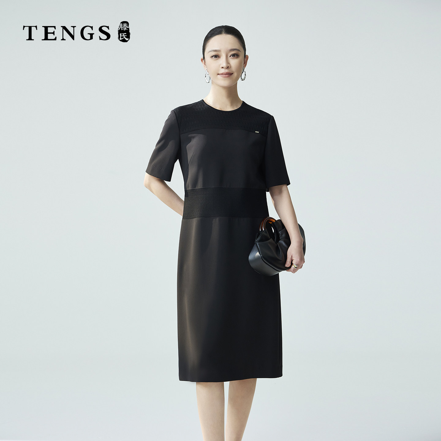 TENGS/滕氏（服饰）通勤简约圆领收褶显瘦短袖连衣裙
