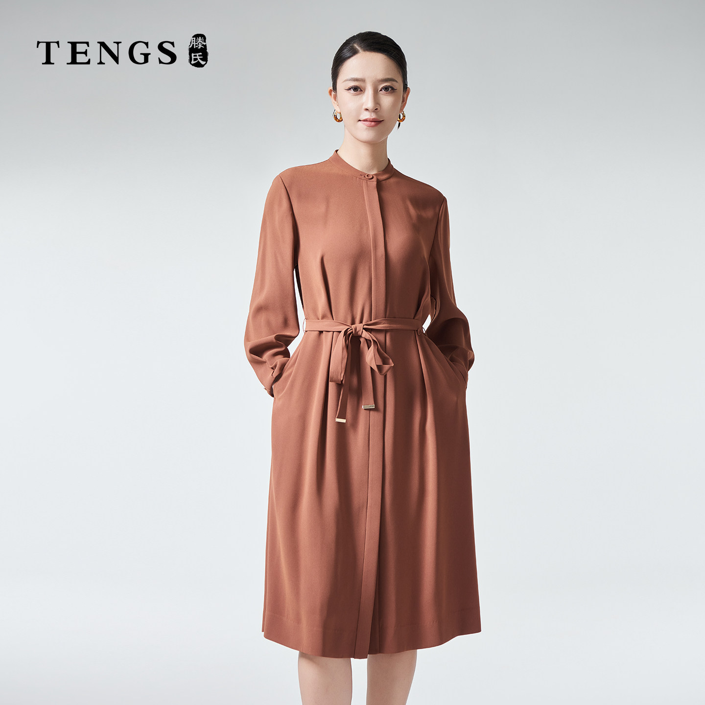 TENGS滕氏/萨侬企业女装秋冬新款舒适百搭职场通勤纯色休闲连衣裙